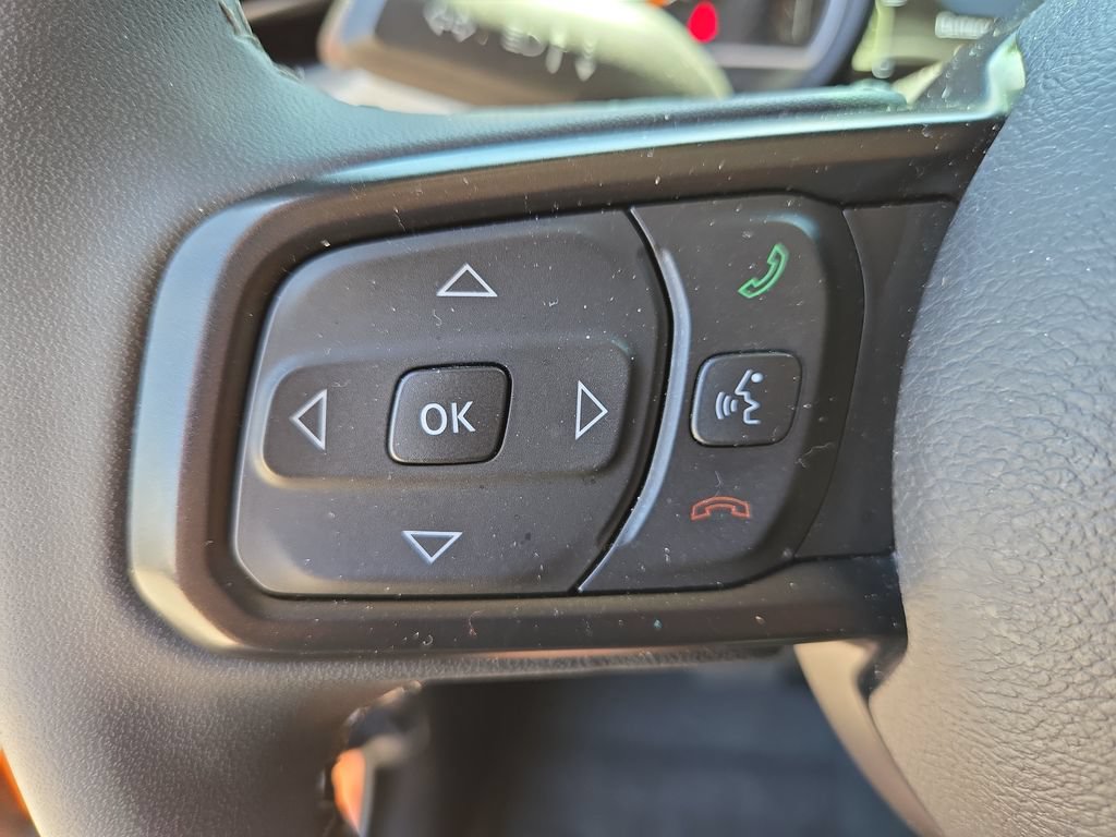 Used 2025 Jeep Gladiator Sport AWD/4WD image 18