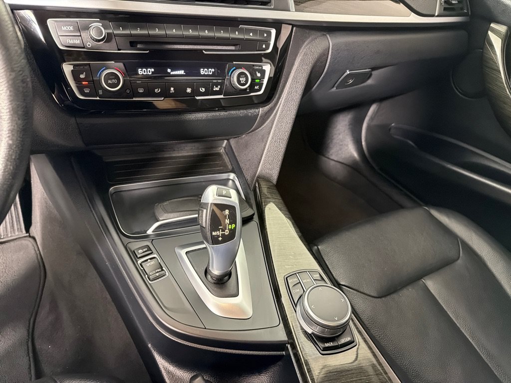 Used 2018 BMW 320i xDrive Sedan AWD/4WD image 19