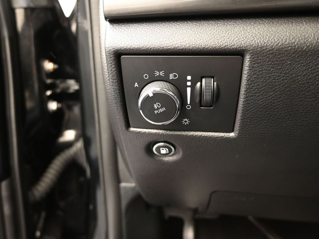 Used 2020 Jeep Grand Cherokee Altitude image 33