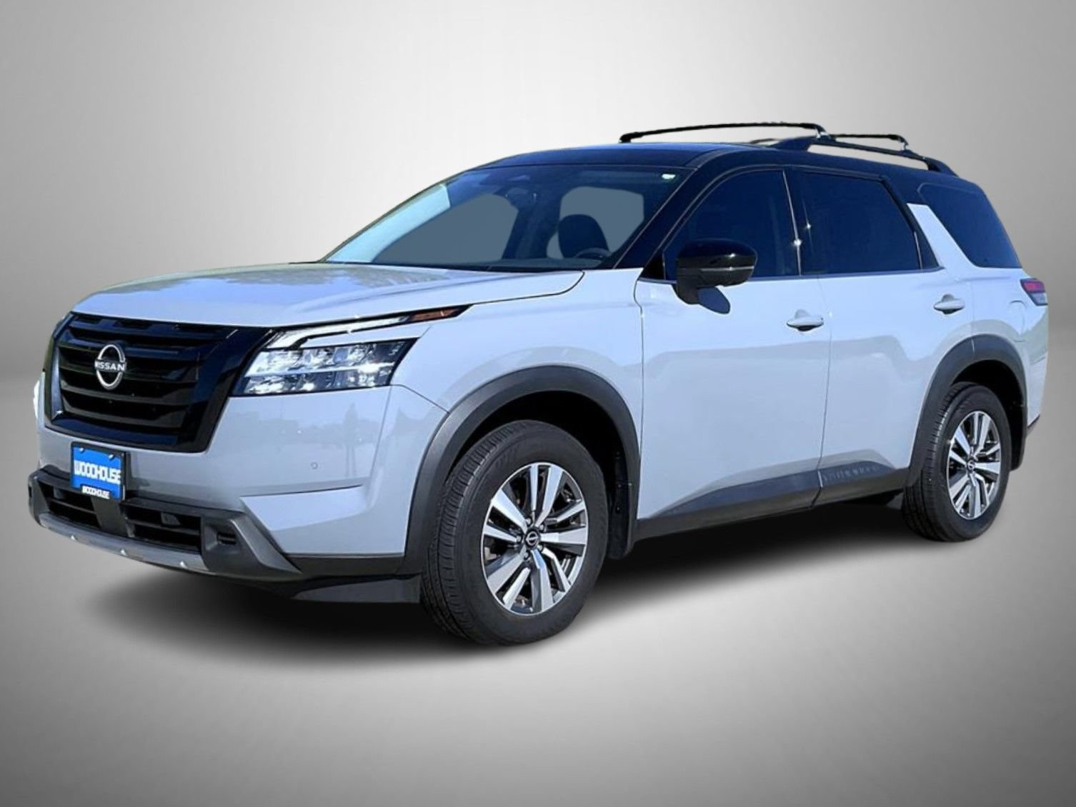 Used 2023 Nissan Pathfinder SL w/ Black Appearance Package AWD/4WD image 1