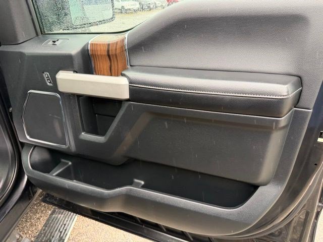 Used 2015 Ford F150 Lariat w/ Equipment Group 502A Luxury AWD/4WD image 19
