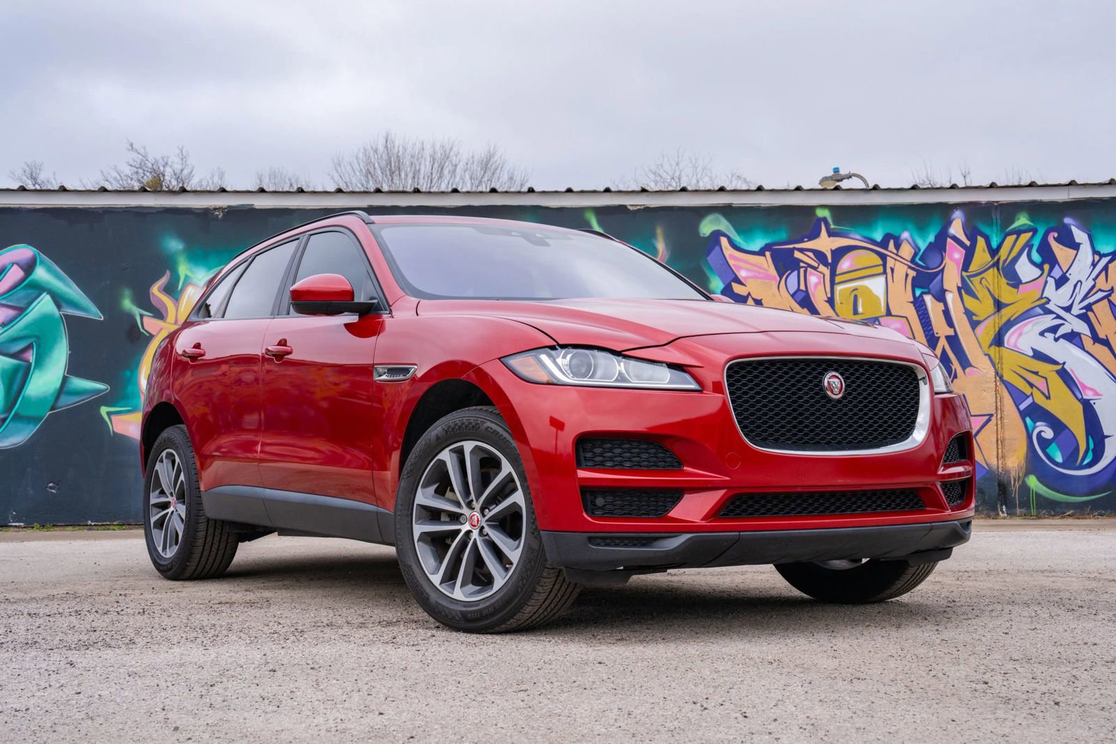 Used 2018 Jaguar F-PACE Premium image 26