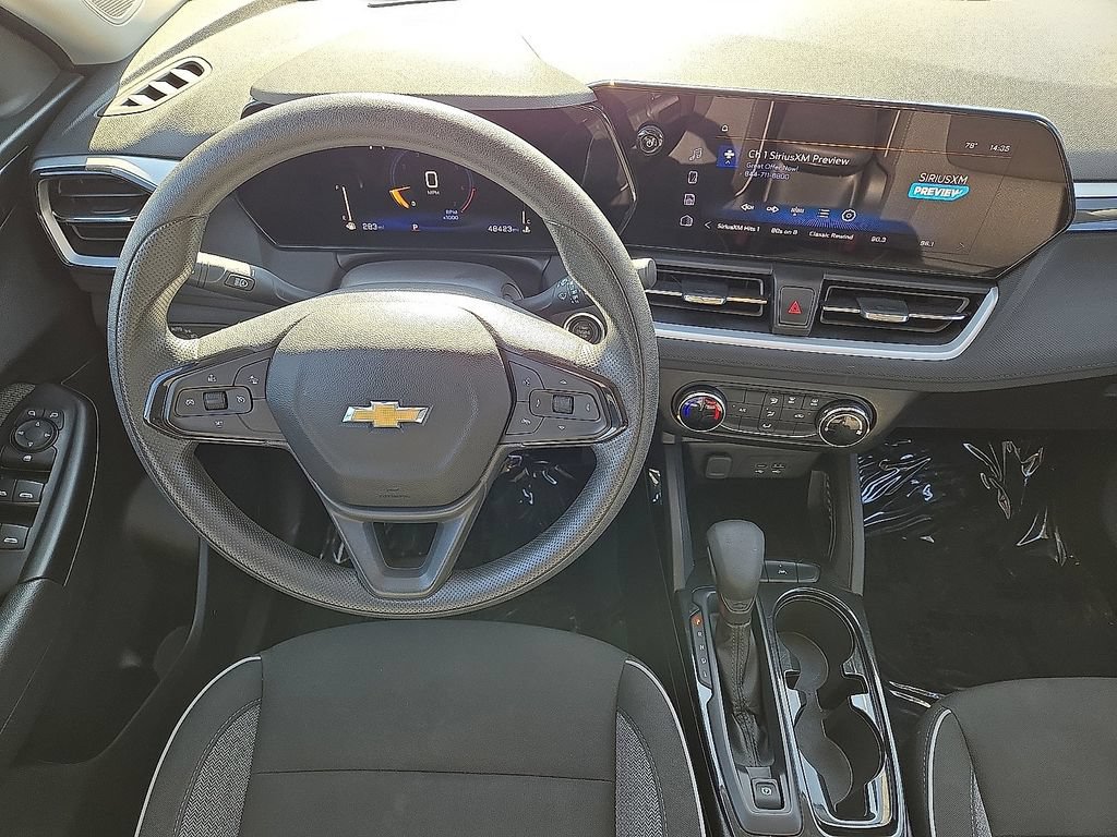 Used 2024 Chevrolet TrailBlazer LS FWD image 16