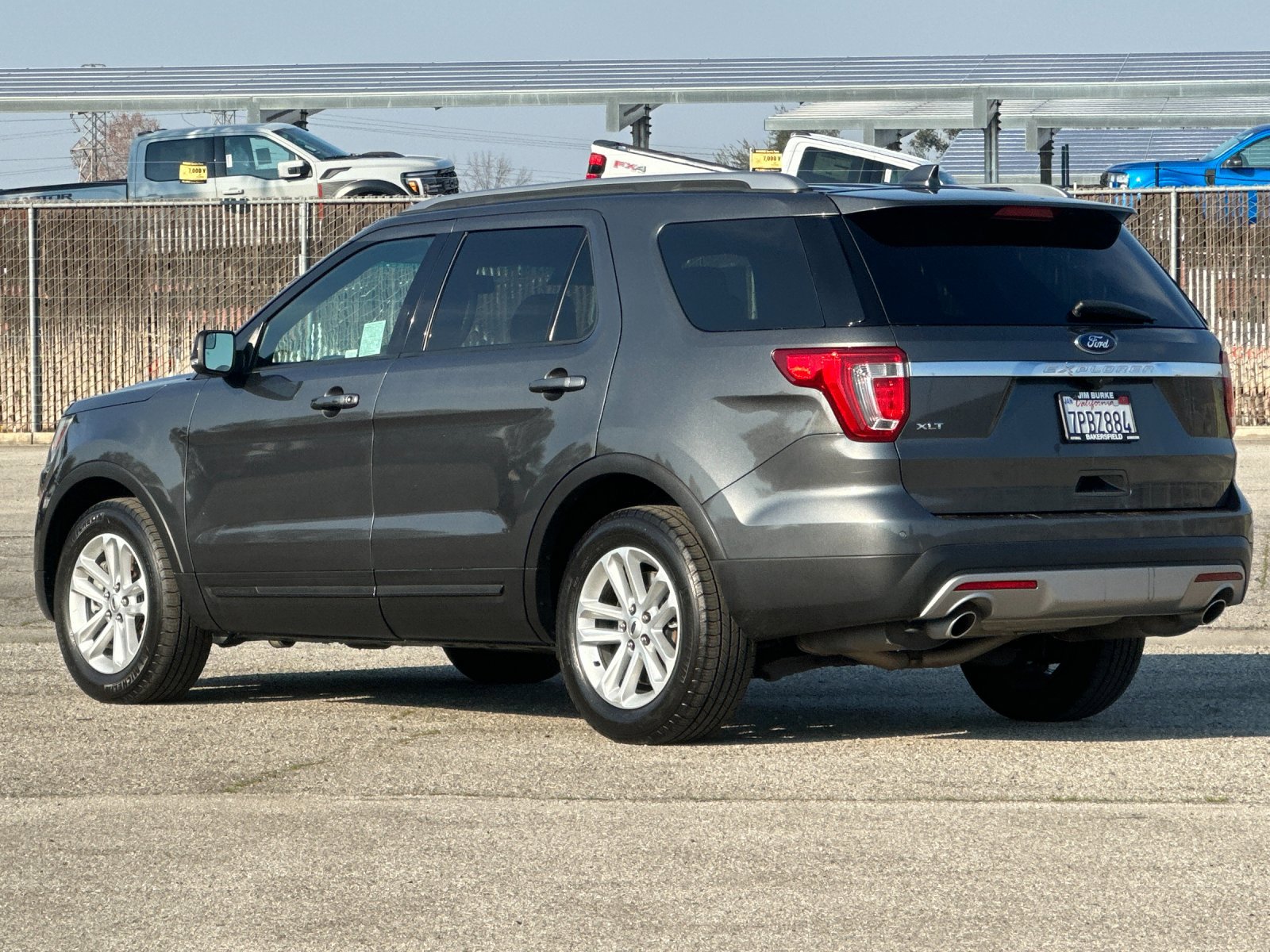 Used 2016 Ford Explorer XLT w/ Equipment Group 201A image 6