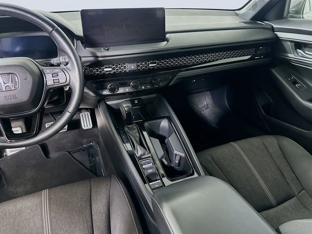 Used 2025 Honda Accord Sport image 19