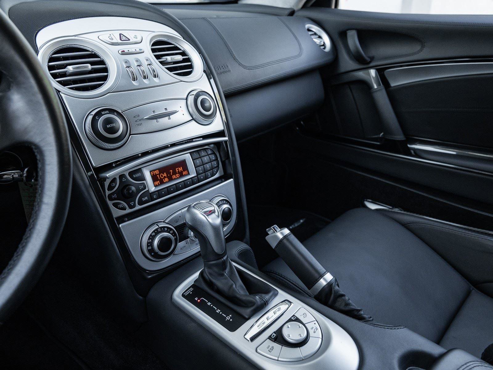 Used 2006 Mercedes-Benz SLR image 19