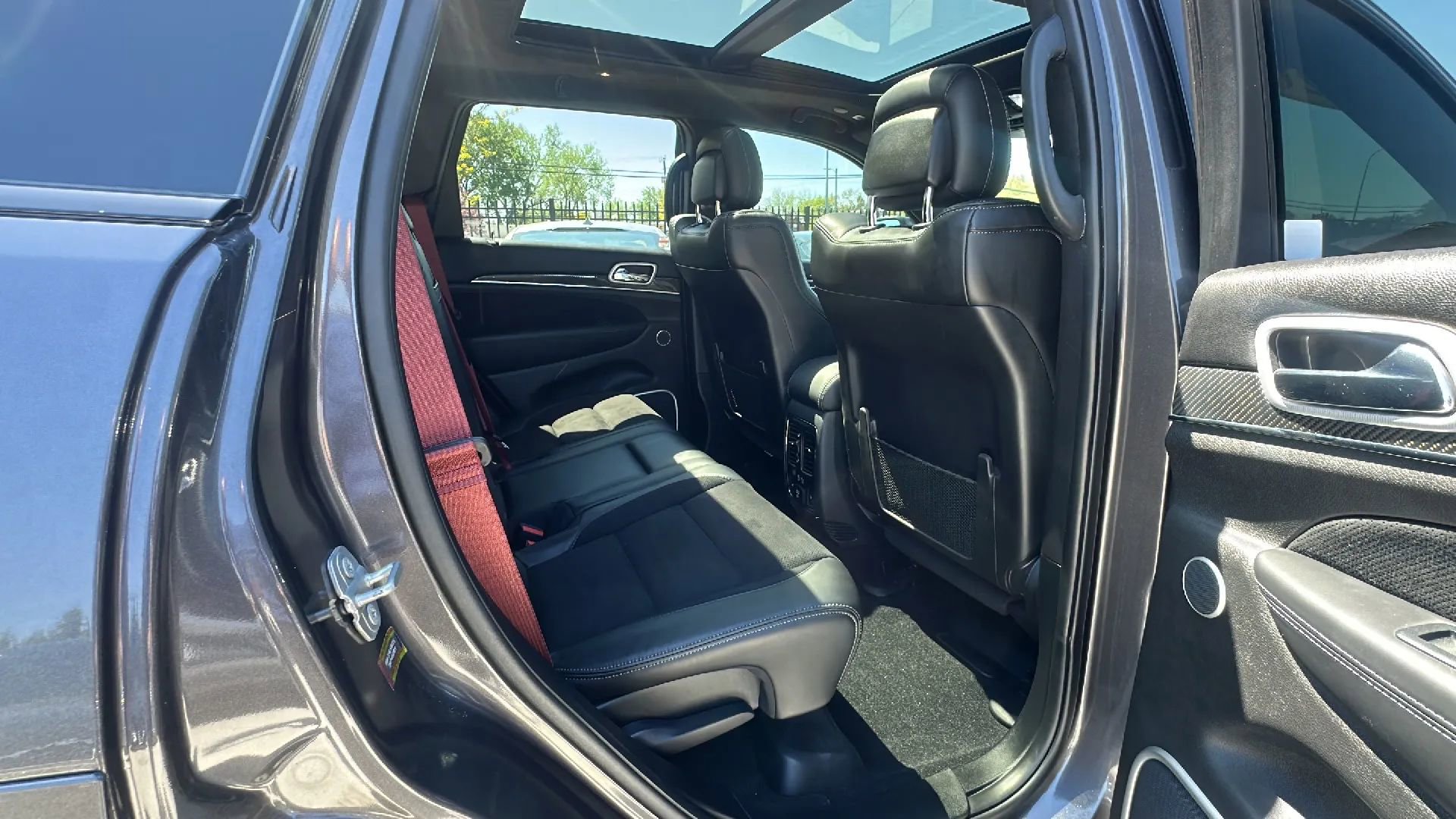 Used 2020 Jeep Grand Cherokee SRT AWD/4WD image 19