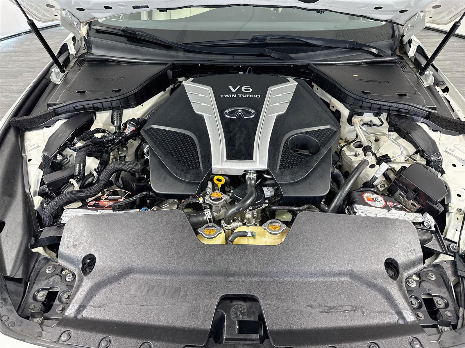 Used 2017 INFINITI Q50 3.0t Premium w/ Cargo Package (L95) RWD image 10