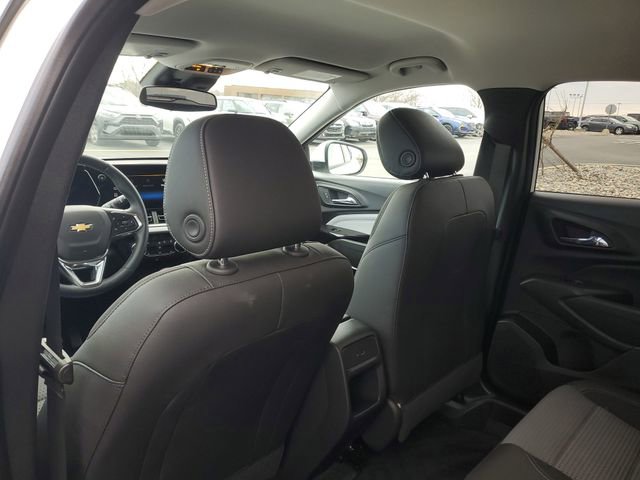 Certified 2025 Chevrolet Trax LT w/ Driver Confidence Package image 9
