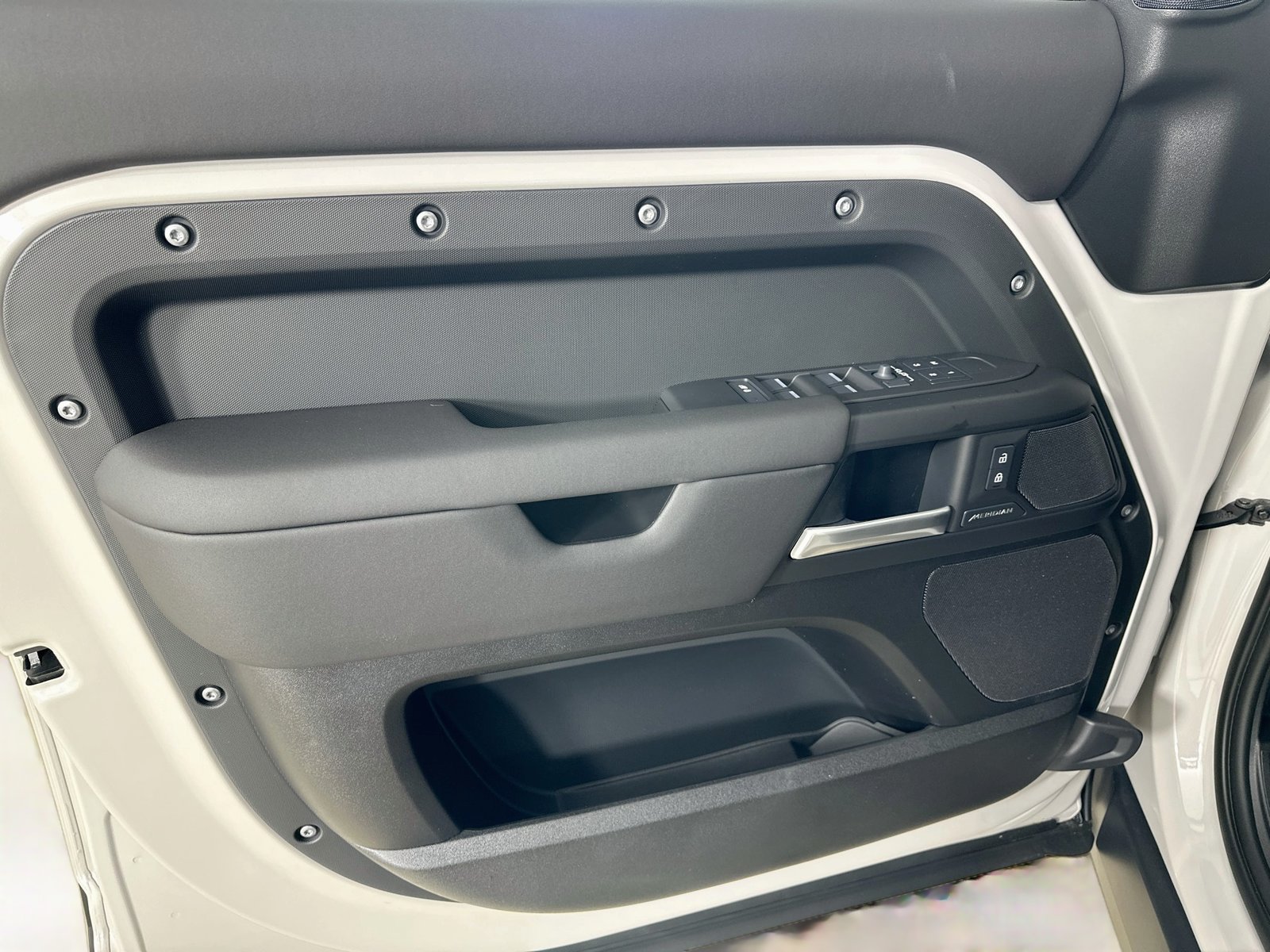 New 2026 Land Rover Defender 110 S AWD/4WD image 17