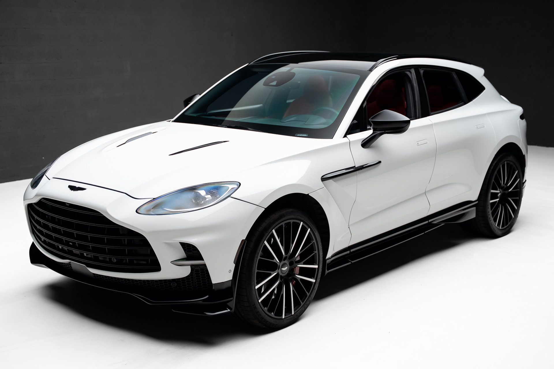 Used 2023 Aston Martin DBX 707 AWD/4WD image 5