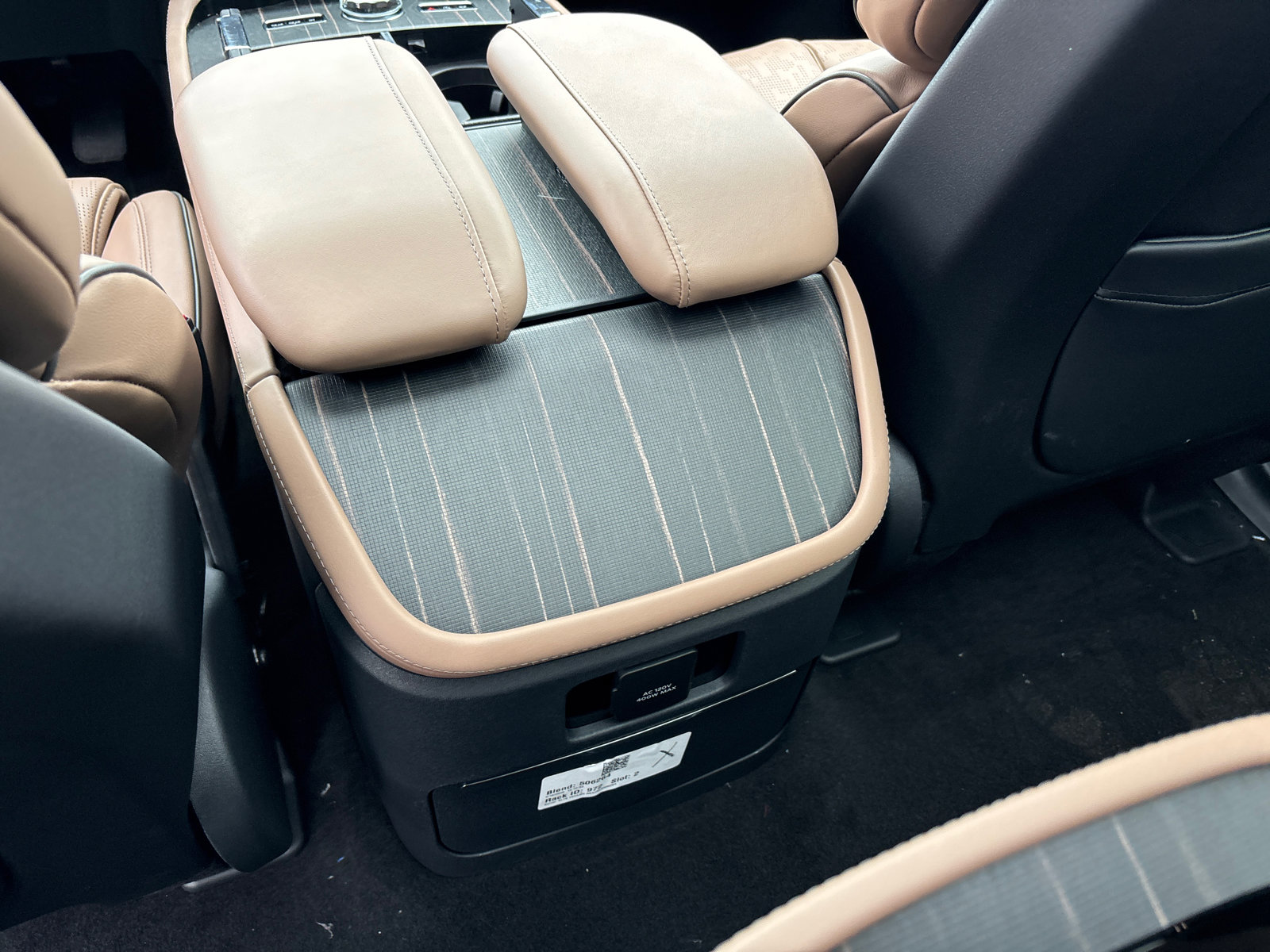 New 2026 Lincoln Navigator L Black Label AWD/4WD image 32