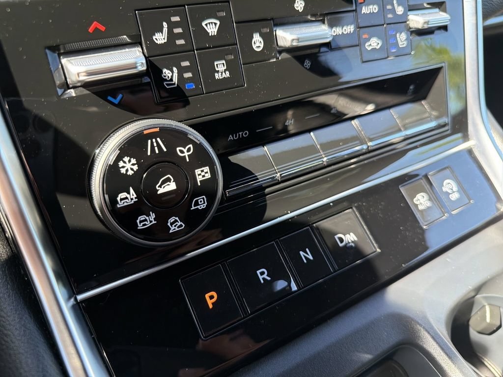 Certified 2025 Nissan Armada Platinum Reserve AWD/4WD image 22