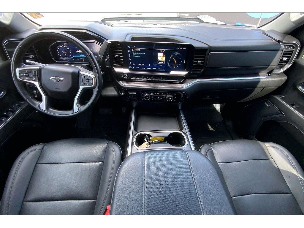 Used 2024 Chevrolet Silverado 3500 LTZ w/ LTZ Convenience Package AWD/4WD image 17