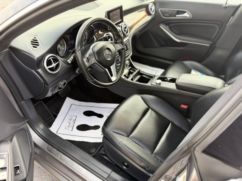 Used 2014 Mercedes-Benz CLA 250 image 10