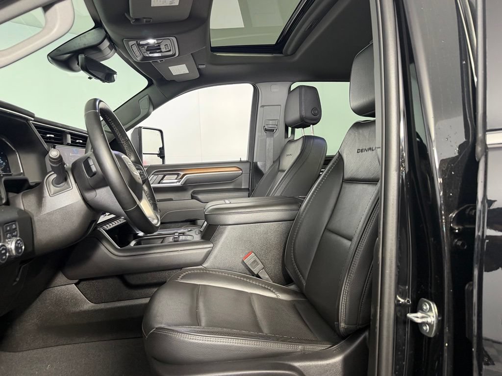 Used 2024 GMC Sierra 3500 Denali w/ Denali Reserve Package AWD/4WD image 22