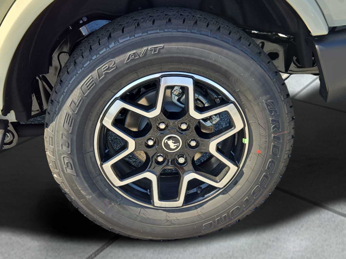 New 2026 Ford Bronco Outer Banks AWD/4WD image 12