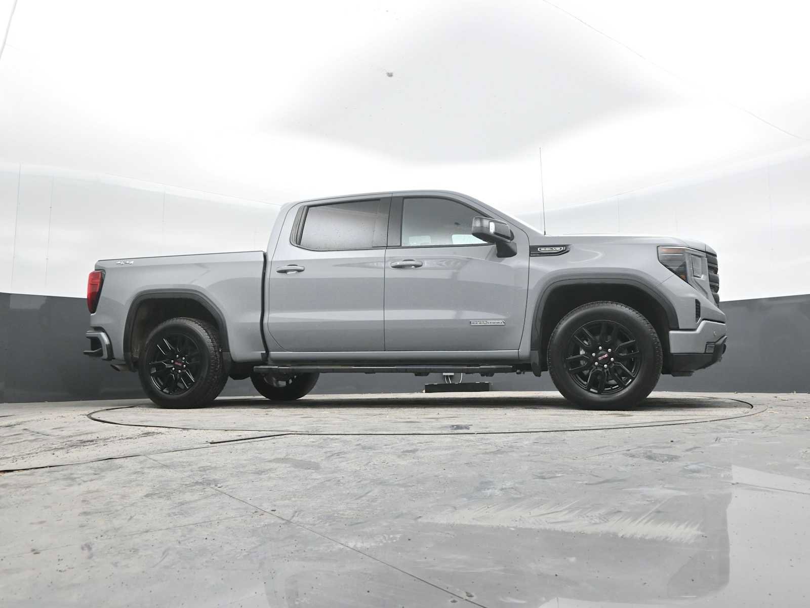 Used 2024 GMC Sierra 1500 Elevation w/ Elevation Premium Package image 27