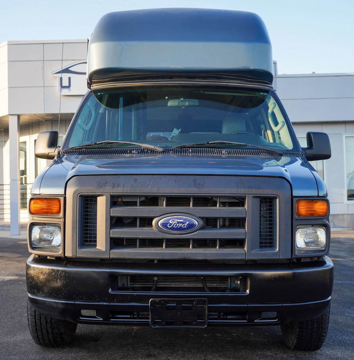 Used 2014 Ford E-350 and Econoline 350 Extended Super Duty w/ Power Group RWD image 10
