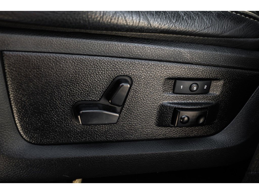 Used 2015 RAM 2500 Limited image 16