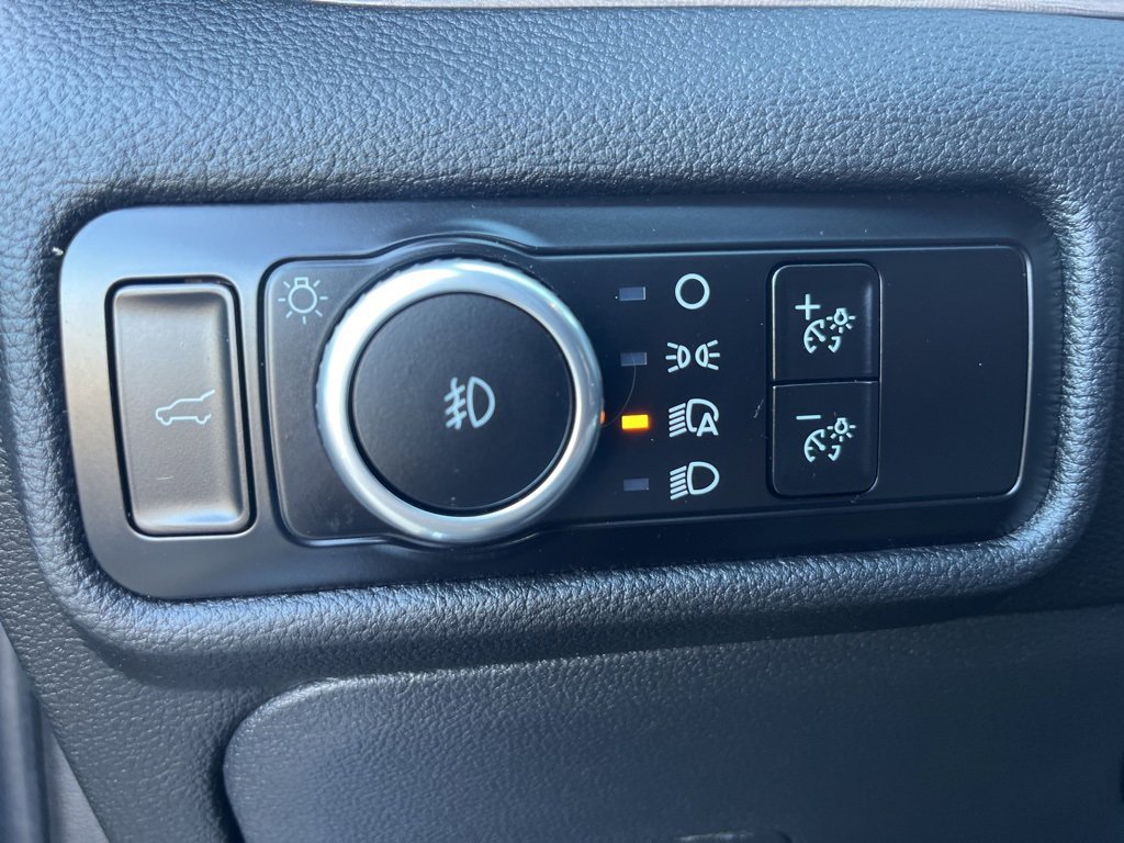 Used 2023 Ford Explorer Limited image 26