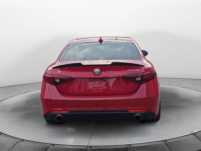 Used 2019 Alfa Romeo Giulia Sprint w/ Cold Weather Package image 4