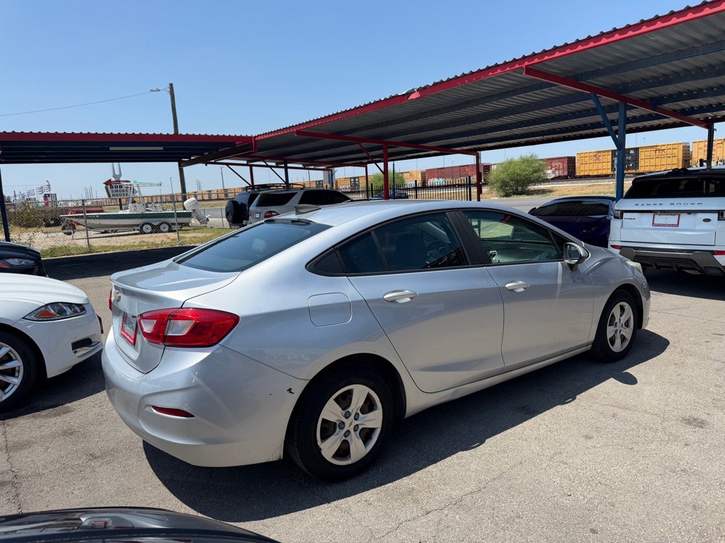 Used 2018 Chevrolet Cruze LS FWD image 25
