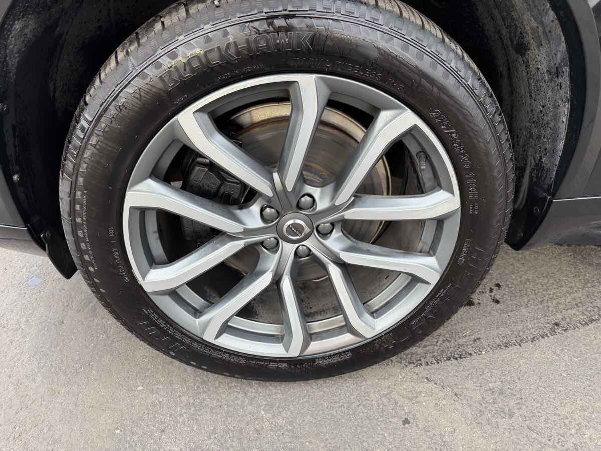 Used 2019 Volvo XC90 T5 Momentum w/ Protection Package Premier image 8