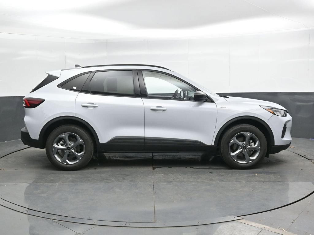Used 2026 Ford Escape ST-Line image 4