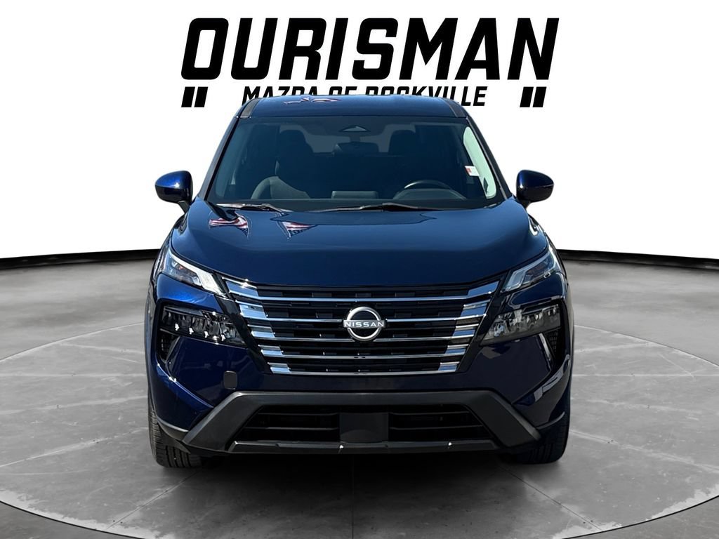 Used 2024 Nissan Rogue SV FWD image 8