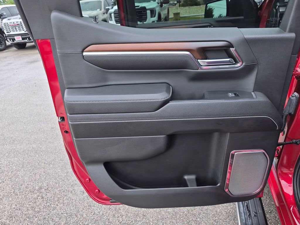 Used 2024 GMC Sierra 1500 Denali AWD/4WD image 33