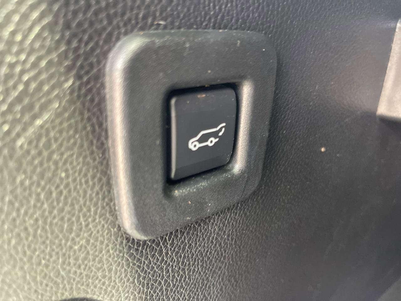 Used 2016 Lincoln Navigator L Select AWD/4WD image 31