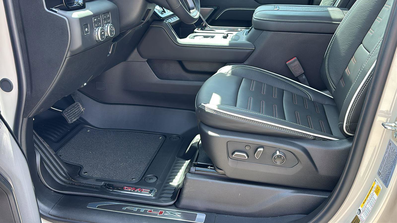 New 2026 GMC Sierra 2500 AT4X image 15