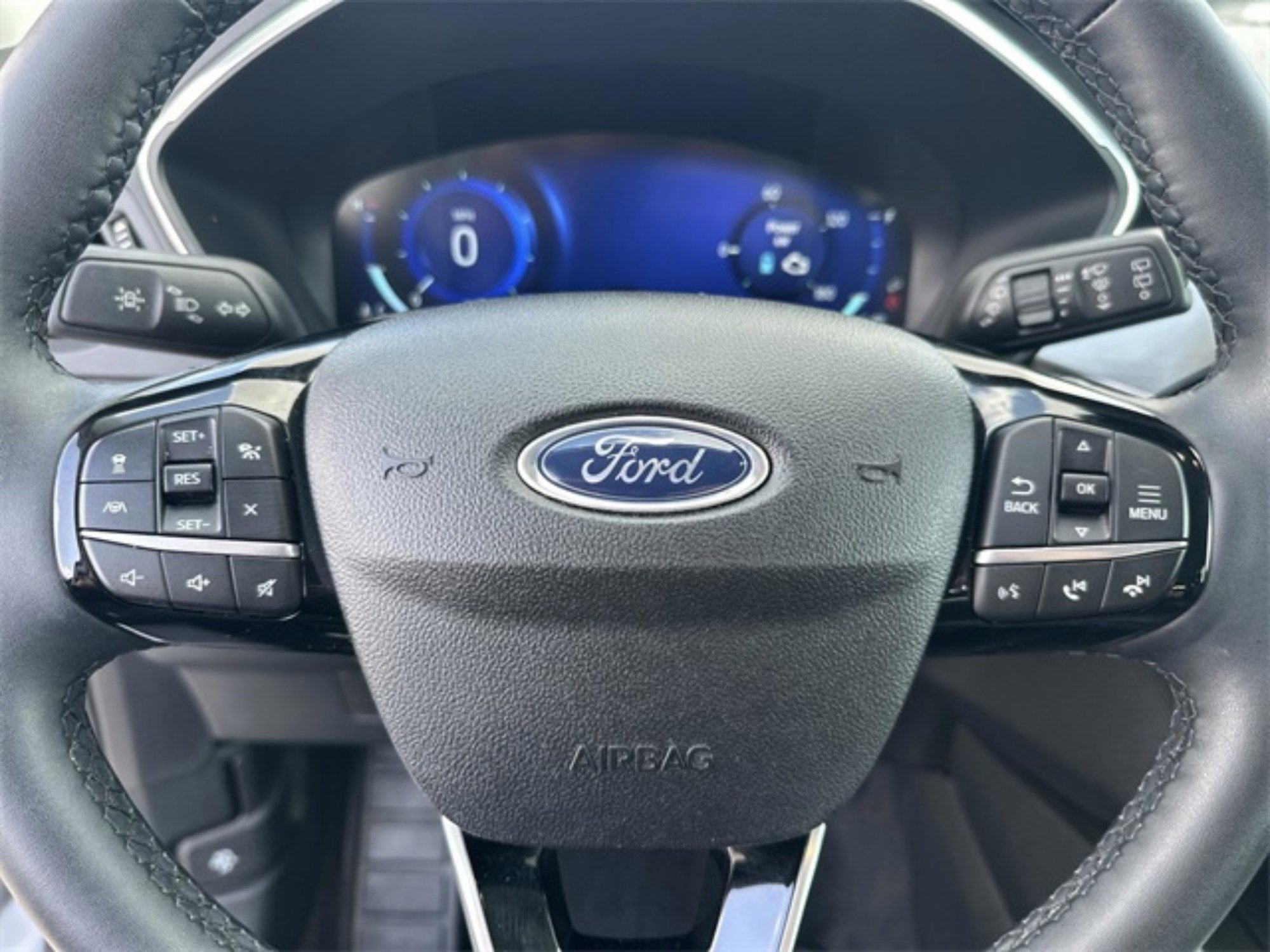 Used 2022 Ford Escape Titanium image 23