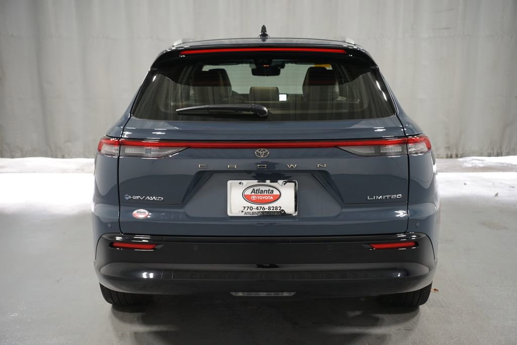 Used 2025 Toyota Crown Signia w/ Advanced Technology Package image 7