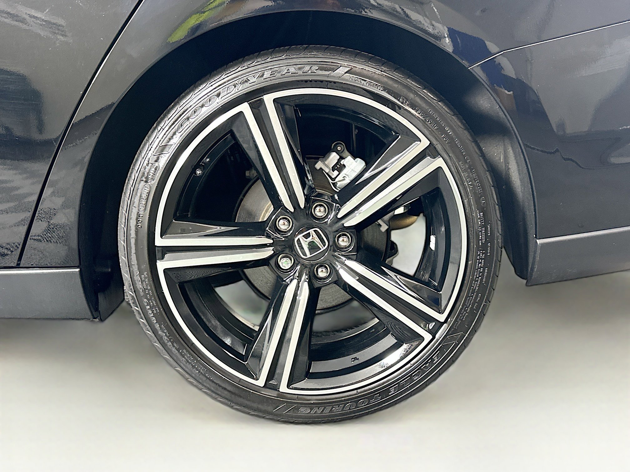 Used 2023 Honda Accord Sport image 11