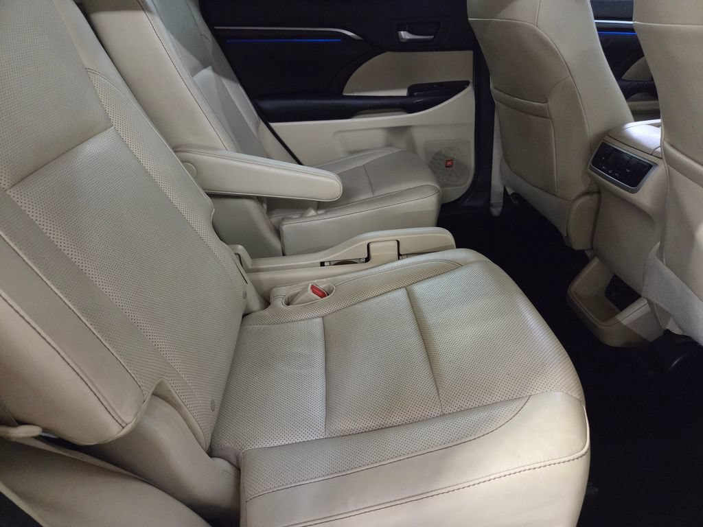 Used 2015 Toyota Highlander Limited AWD/4WD image 19