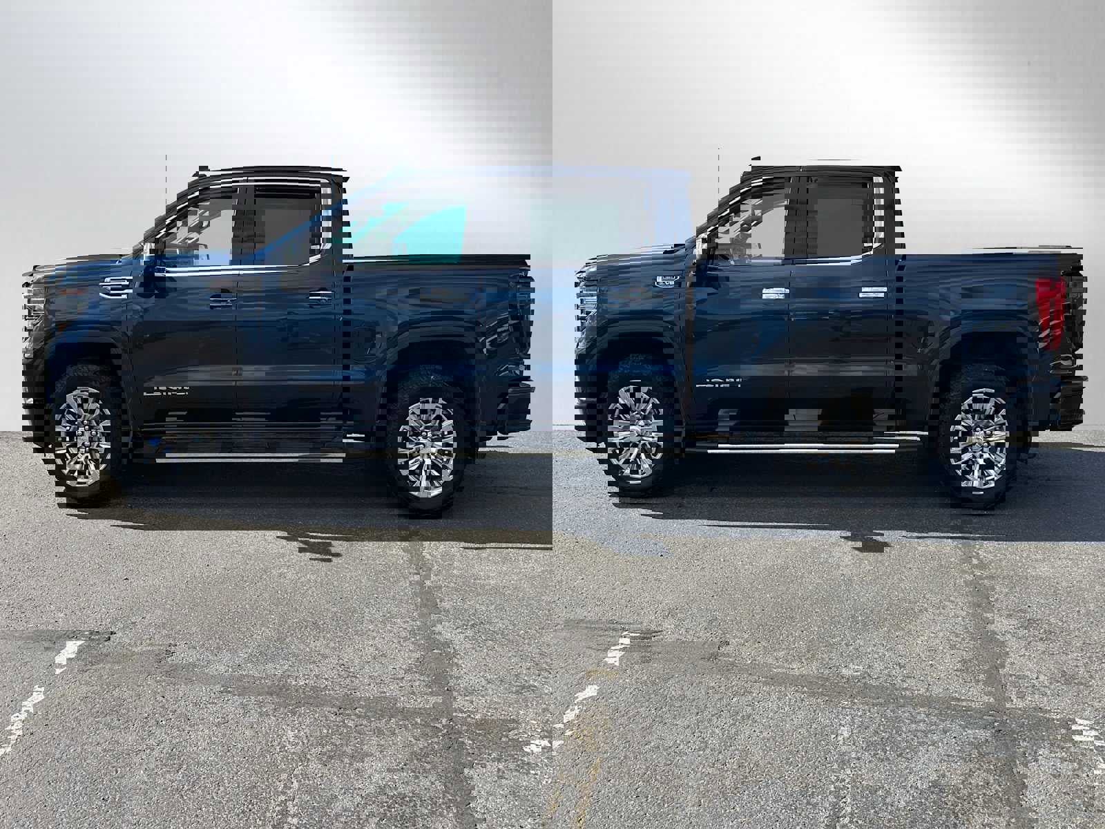 Used 2023 GMC Sierra 1500 Denali w/ Technology Package image 4