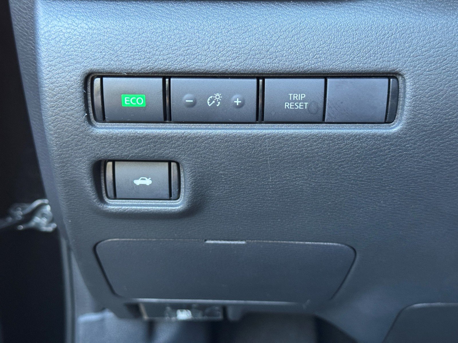 Used 2021 Nissan Sentra SR FWD image 16