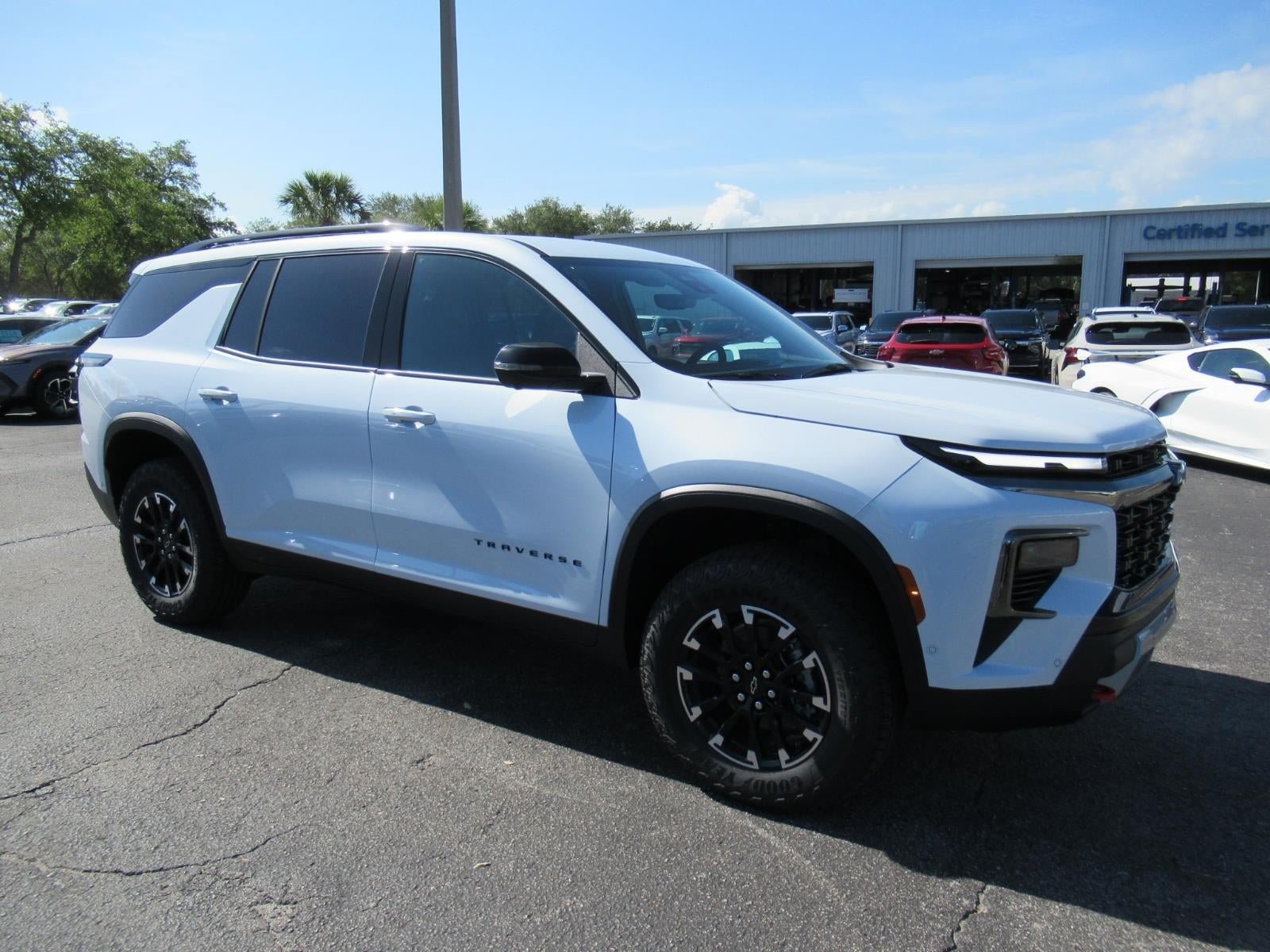 New 2026 Chevrolet Traverse Z71 w/ Enhanced Driving Package AWD/4WD image 4