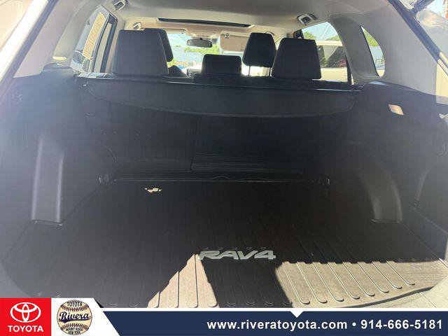 Certified 2022 Toyota RAV4 XLE w/ Convenience Package AWD/4WD image 14