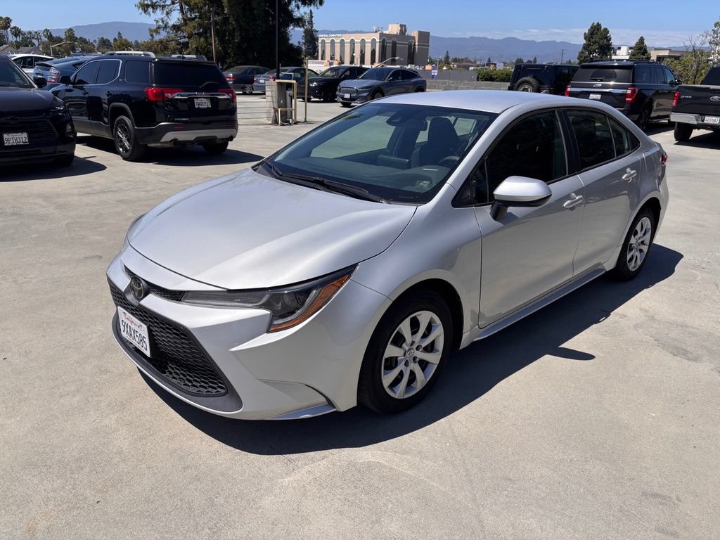 Used 2022 Toyota Corolla LE FWD image 1