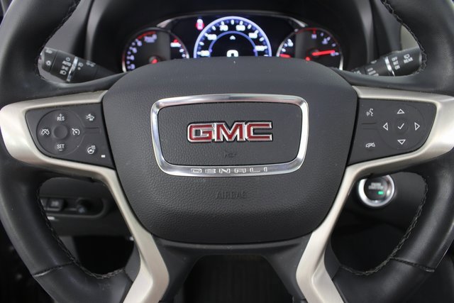 Used 2023 GMC Terrain Denali w/ Denali Premium Package image 15