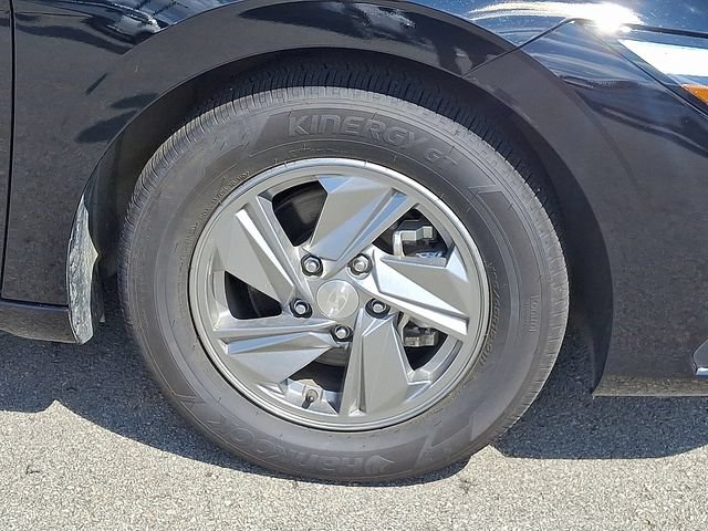 Certified 2026 Hyundai Elantra SE FWD image 8