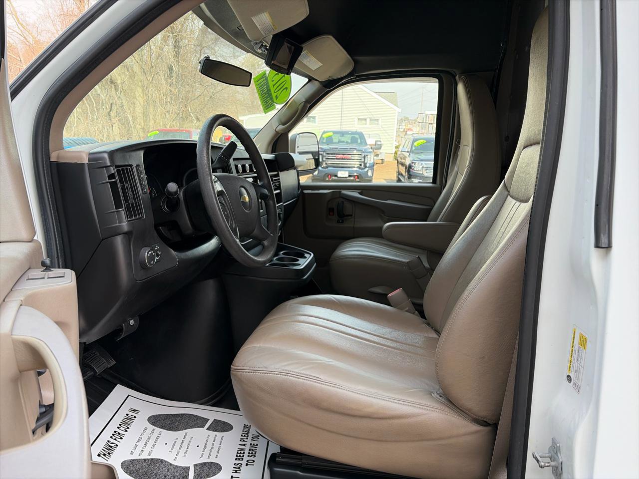 Used 2013 Chevrolet Express 3500 RWD image 10
