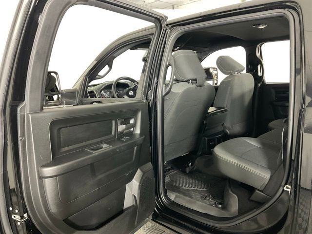 Used 2024 RAM 2500 Tradesman w/ Chrome Appearance Group image 30