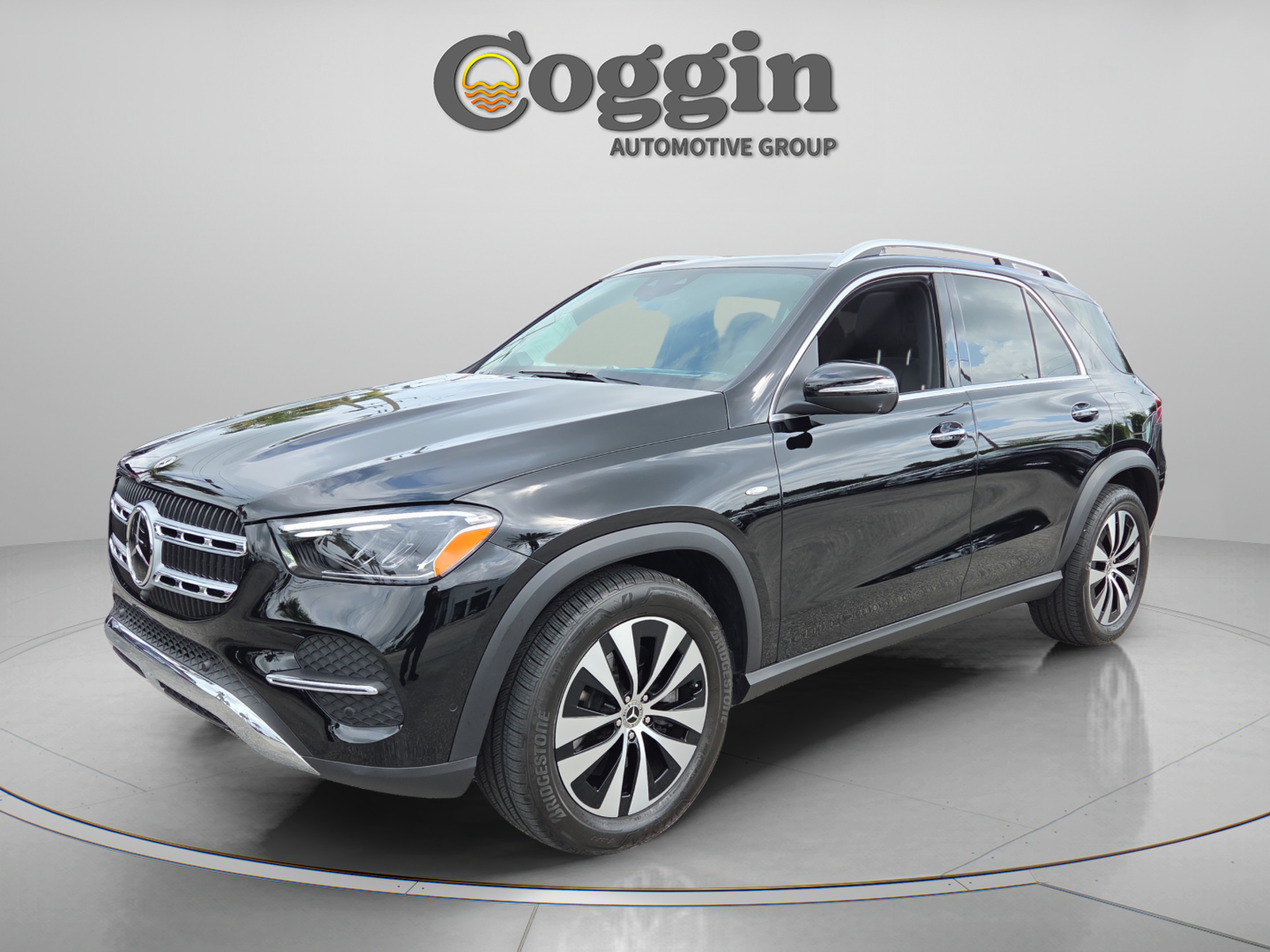 Used 2025 Mercedes-Benz GLE 450e 4MATIC image 1