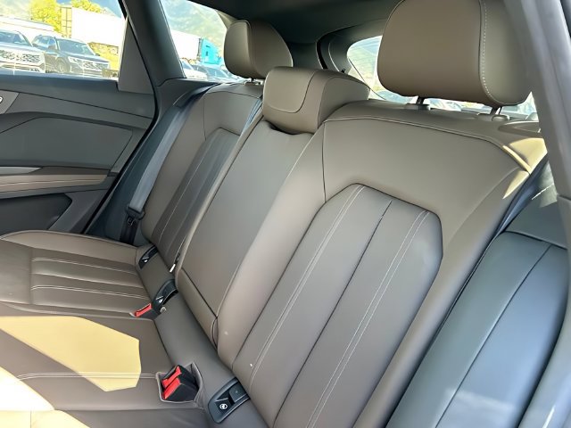 Used 2023 Audi Q4 e-tron Premium Plus w/ Premium Plus AWD/4WD image 17