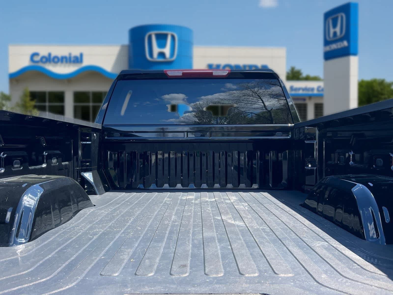 Used 2025 Chevrolet Silverado 1500 LT AWD/4WD image 38
