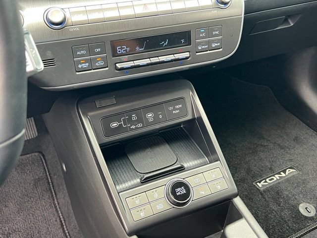 Certified 2024 Hyundai Kona Limited FWD image 19